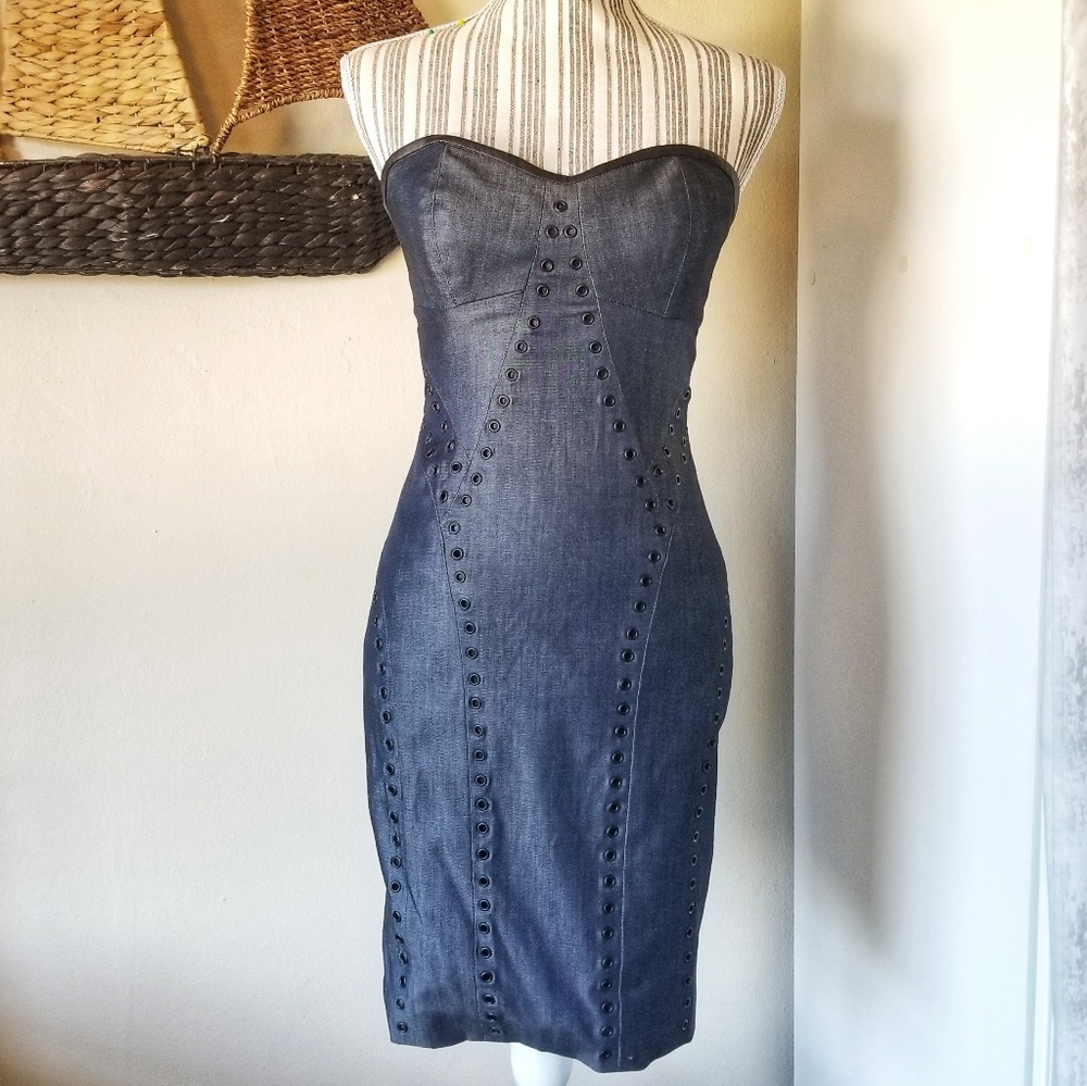 Elegant Strapless Denim Dress